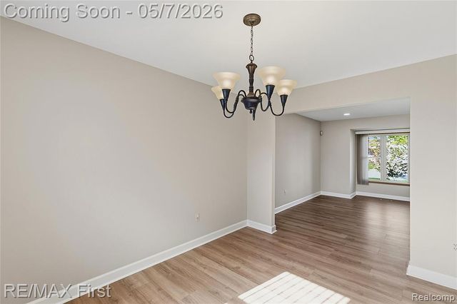 1800 Hillman Drive, Troy, MI 48083
