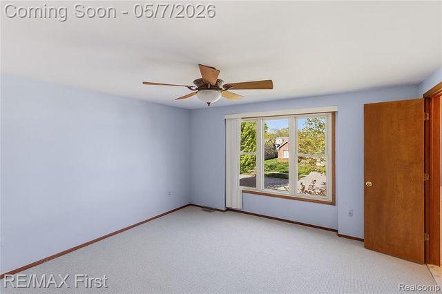 1800 Hillman Drive, Troy, MI 48083