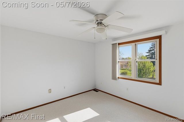 1800 Hillman Drive, Troy, MI 48083