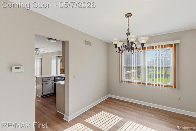 1800 Hillman Drive, Troy, MI 48083