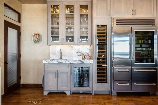 221 30th Street, Manhattan Beach, CA 90266