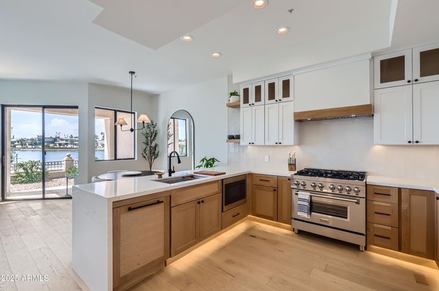 8270 N HAYDEN Road 1010, Scottsdale, AZ 85258