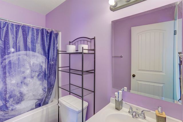 4221 Quail Ridge Dr, Winfield, KS 67156