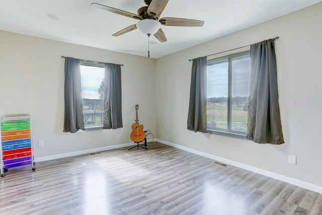 4221 Quail Ridge Dr, Winfield, KS 67156