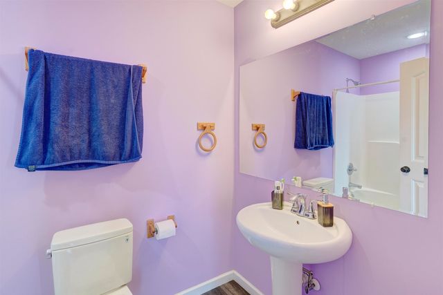 4221 Quail Ridge Dr, Winfield, KS 67156