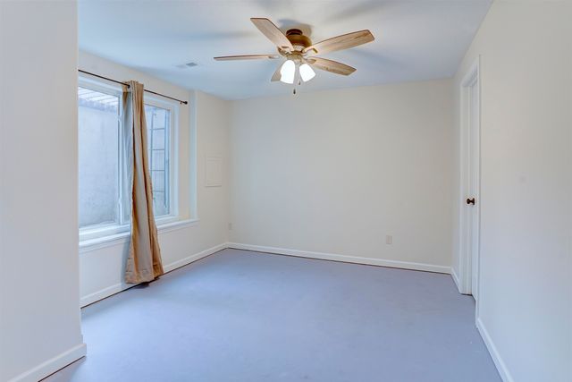 4221 Quail Ridge Dr, Winfield, KS 67156