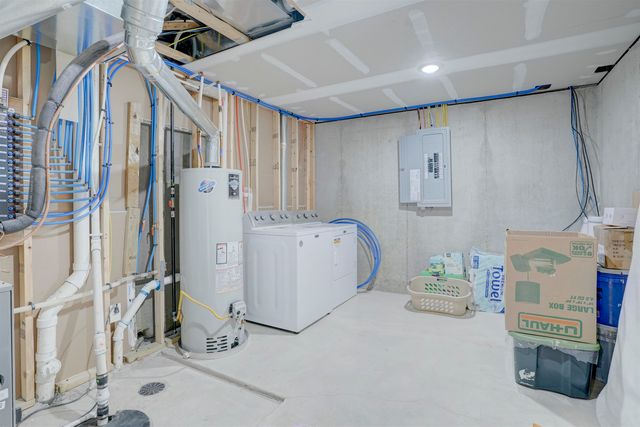 4221 Quail Ridge Dr, Winfield, KS 67156