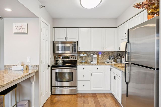 78 10th Street E 1710, Saint Paul, MN 55101