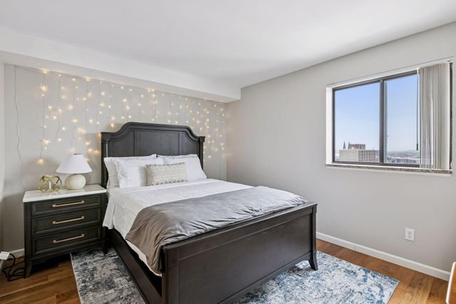78 10th Street E 1710, Saint Paul, MN 55101