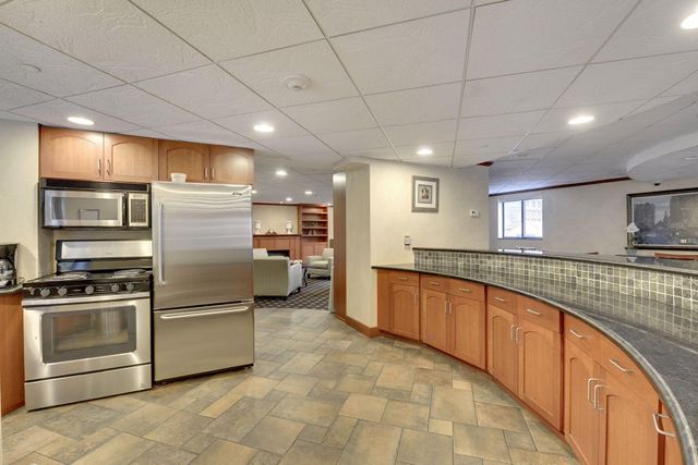 78 10th Street E 1710, Saint Paul, MN 55101