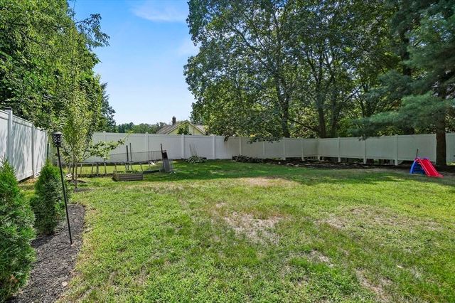 29 Bennett Lane, Lancaster, MA 01523