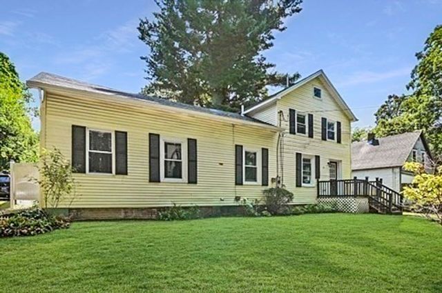 29 Bennett Lane, Lancaster, MA 01523