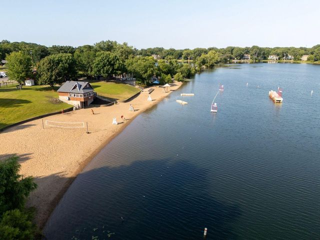 921 11th Avenue S 5, Hopkins, MN 55343