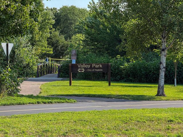 921 11th Avenue S 5, Hopkins, MN 55343