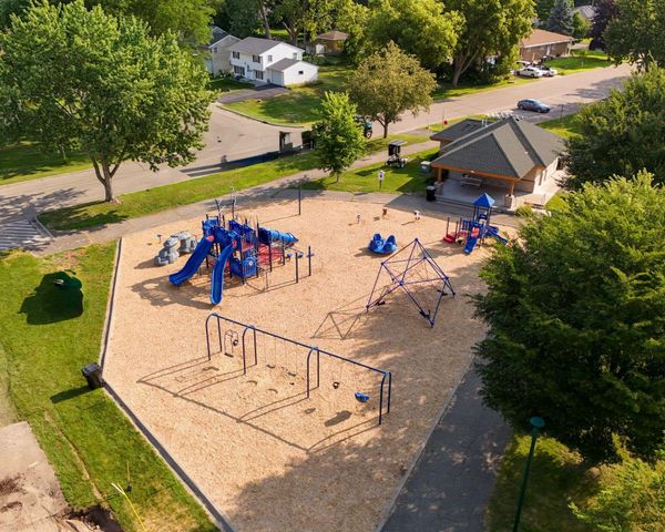 921 11th Avenue S 5, Hopkins, MN 55343