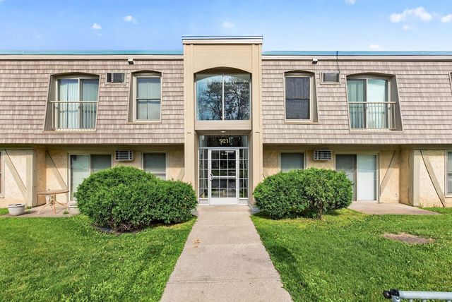 921 11th Avenue S 5, Hopkins, MN 55343