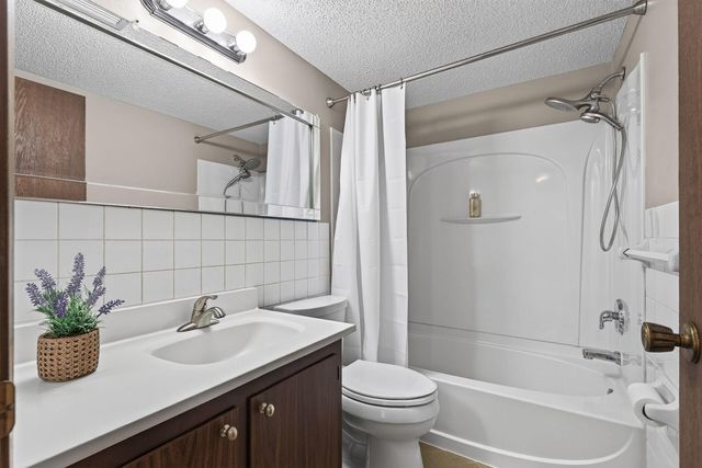 921 11th Avenue S 5, Hopkins, MN 55343