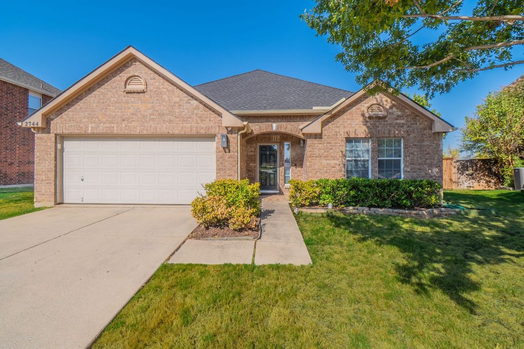 2744 Winterberry Lane, Little Elm, TX 75068 — exterior