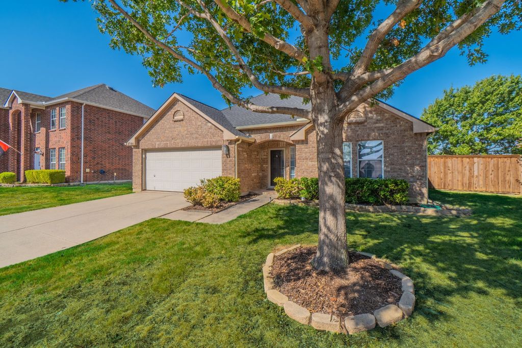 2744 Winterberry Lane, Little Elm, TX 75068 — photo 2