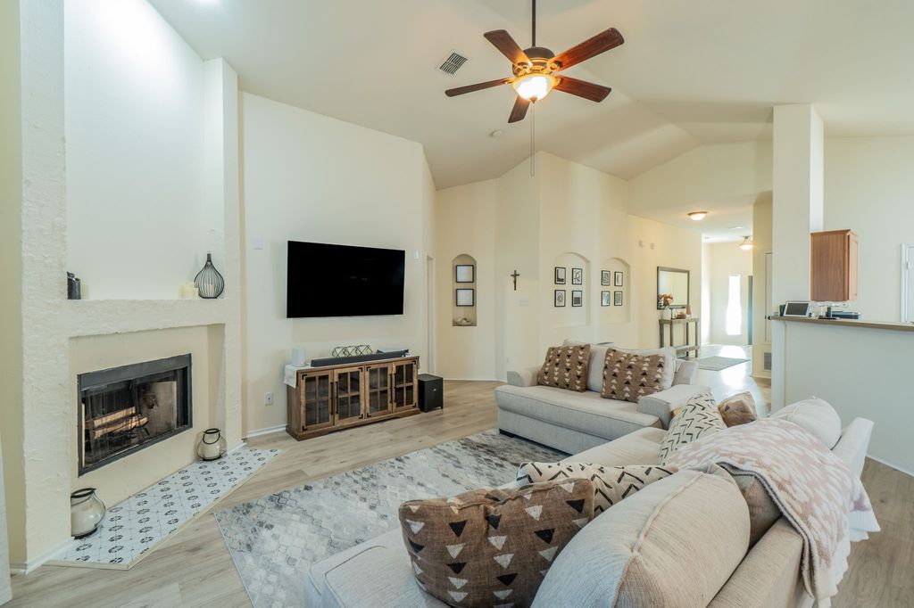 2744 Winterberry Lane, Little Elm, TX 75068 — photo 4
