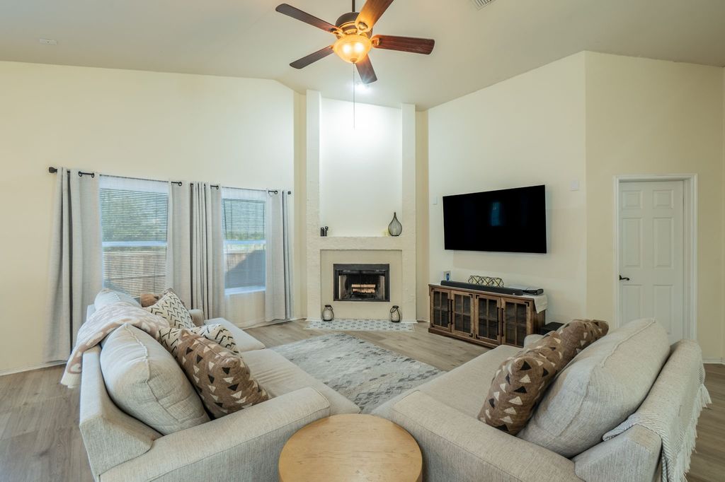 2744 Winterberry Lane, Little Elm, TX 75068 — photo 5