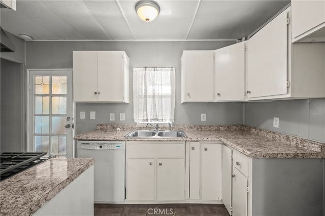3157 E AVE I B2, Lancaster, CA 93535