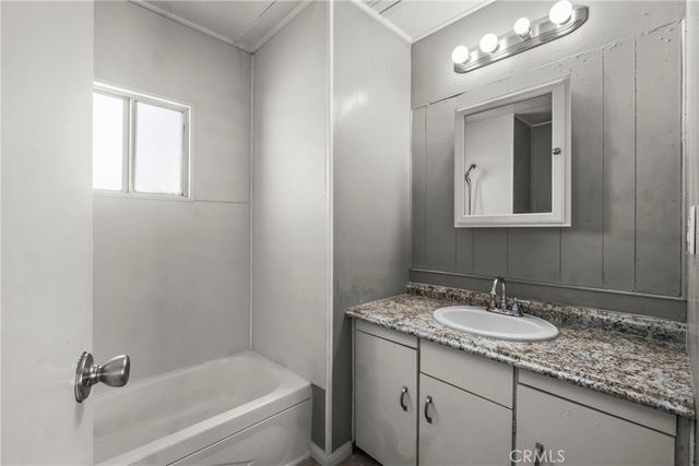 3157 E AVE I B2, Lancaster, CA 93535