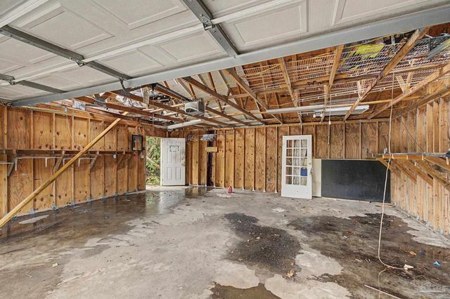 2410 N Tarragona St, Pensacola, FL 32503