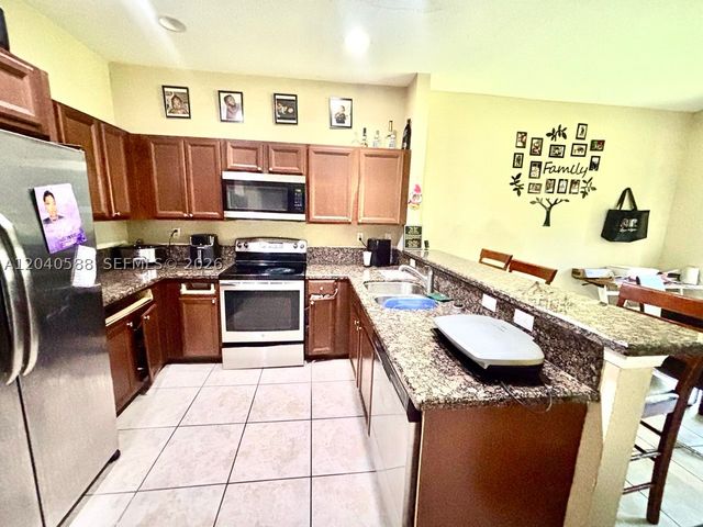 21207 NW 14th Pl 7-28, Miami Gardens, FL 33169