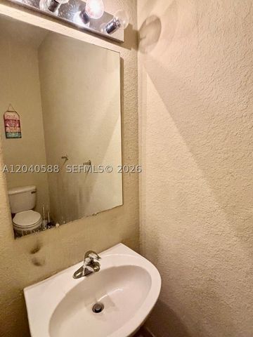 21207 NW 14th Pl 7-28, Miami Gardens, FL 33169