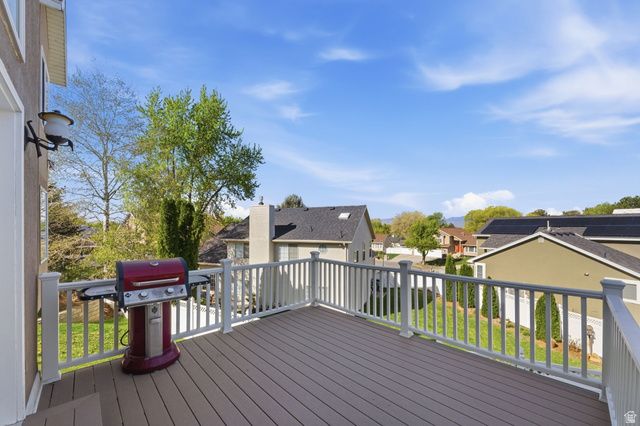 7910 S PEAR TREE CIR, Sandy, UT 84094