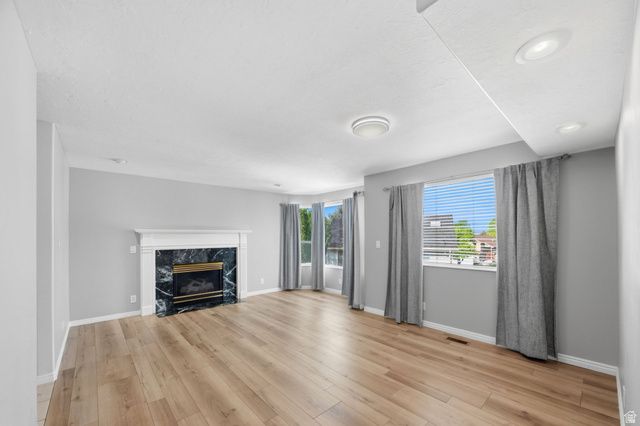 7910 S PEAR TREE CIR, Sandy, UT 84094