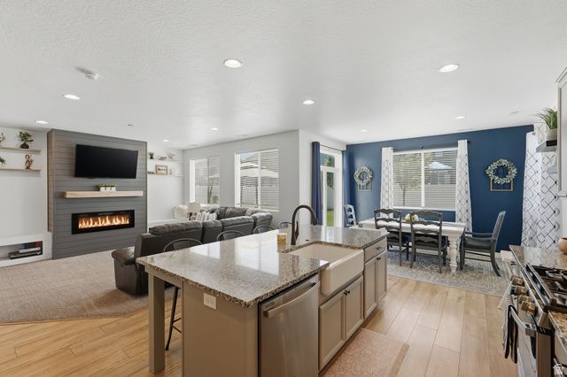 4229 W 6025 S, Roy, UT 84067