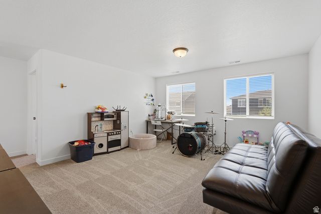 4229 W 6025 S, Roy, UT 84067