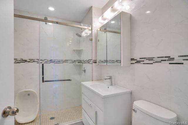 4516 83rd Street E8G, Elmhurst, NY 11373