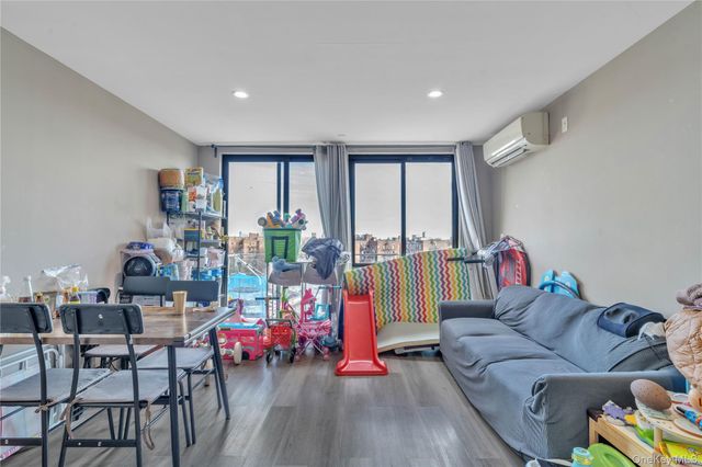 4516 83rd Street E8G, Elmhurst, NY 11373