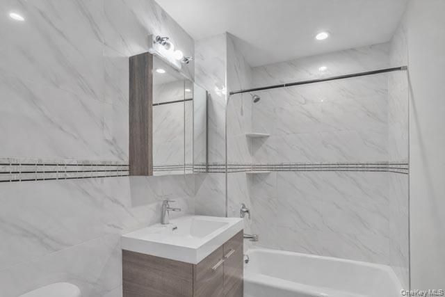 4516 83rd Street E8G, Elmhurst, NY 11373