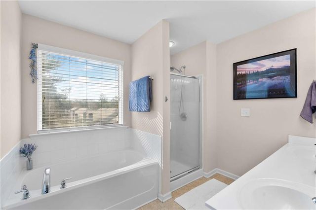 124 Wiley Parc Circle, Woodstock, GA 30188