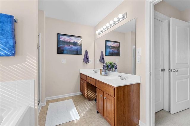 124 Wiley Parc Circle, Woodstock, GA 30188