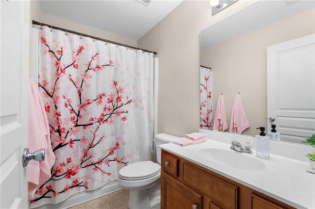 124 Wiley Parc Circle, Woodstock, GA 30188