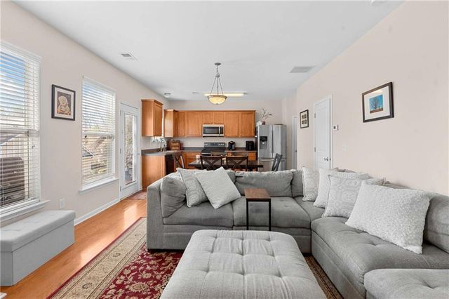 124 Wiley Parc Circle, Woodstock, GA 30188