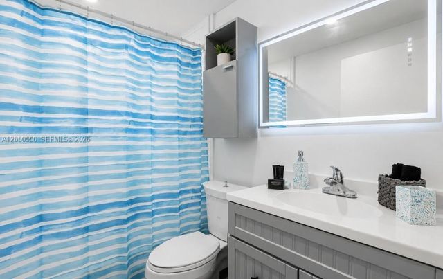 2770 NE 30th Street, Lighthouse Point, FL 33064