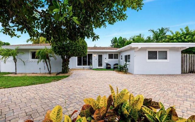 2770 NE 30th Street, Lighthouse Point, FL 33064