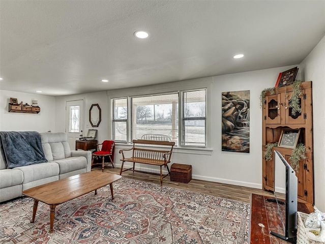 209 W Etowah Road, Noble, OK 73068