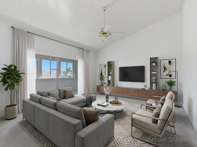 2580 Boundbrook Boulevard 202, Palm Springs, FL 33406