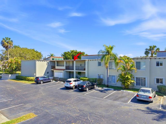 2580 Boundbrook Boulevard 202, Palm Springs, FL 33406