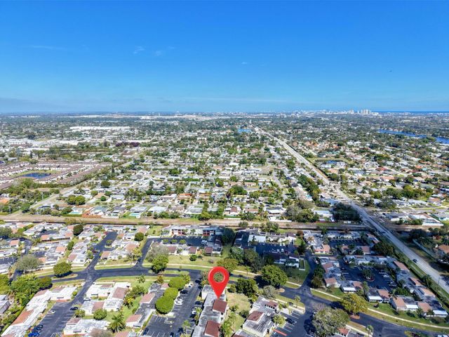 2580 Boundbrook Boulevard 202, Palm Springs, FL 33406