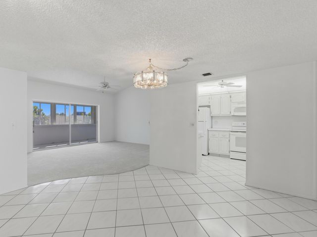 2580 Boundbrook Boulevard 202, Palm Springs, FL 33406