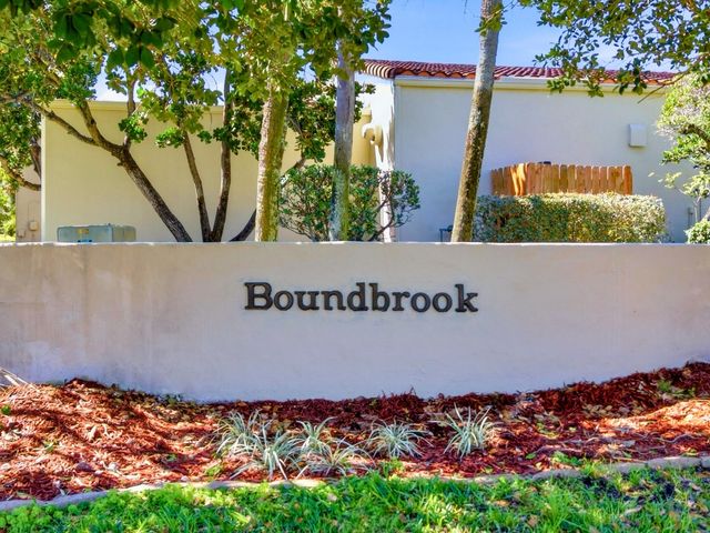2580 Boundbrook Boulevard 202, Palm Springs, FL 33406
