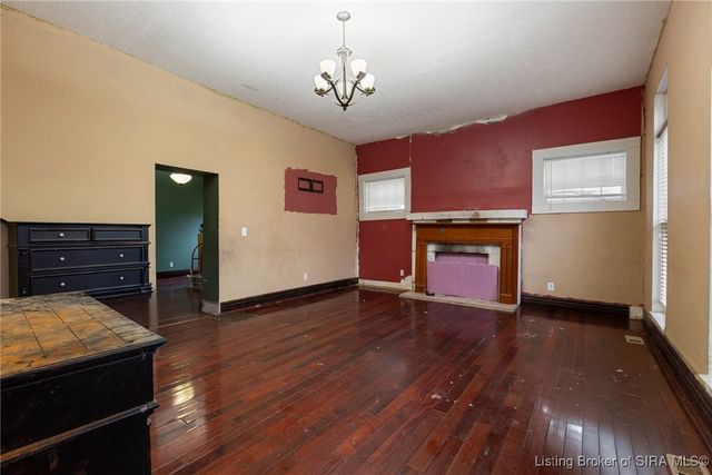 235 Cherry Street, New Albany, IN 47150